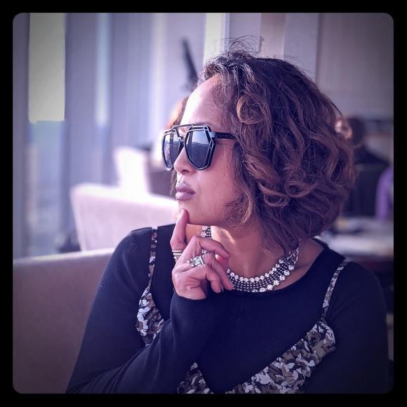 Meet your Posher, Jocelyn - Picture 1 of 1